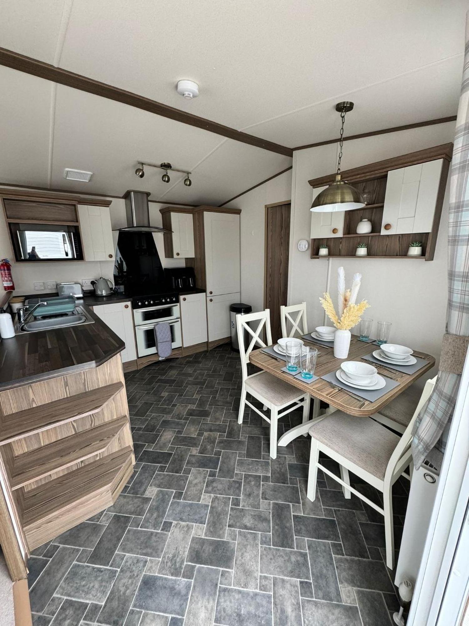 Jandor Retreat Apartment Lossiemouth ภายนอก รูปภาพ